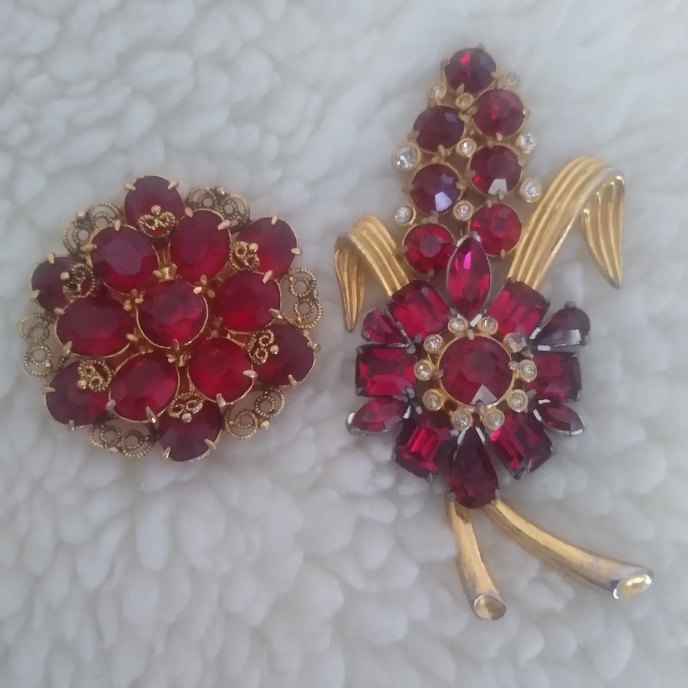 Ruby Red Vintage Christmas Brooches!!!